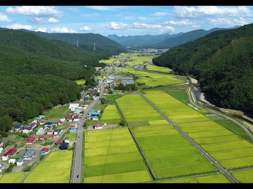 山々に囲まれた南会津高校。町唯一の高校を、地域みんなで盛り上げていく