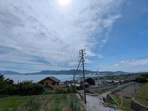 玄関を出ると瀬戸内海を見渡せる絶景が！