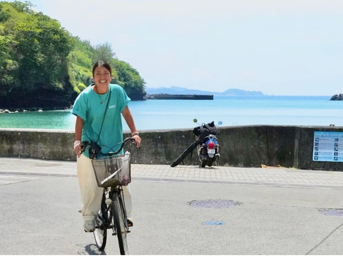 海の目の前の直売所。自転車一台あれば、家も職場も島全体も。ぐるっと巡れます！