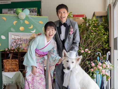 豊田市旭地区、旧筑羽根小学校で行われた結婚式にて。
