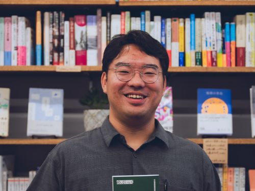 本屋 水紋　店主　小澤 亮太さん