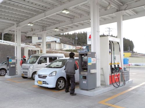 国道に面し、立ち寄る車も多い