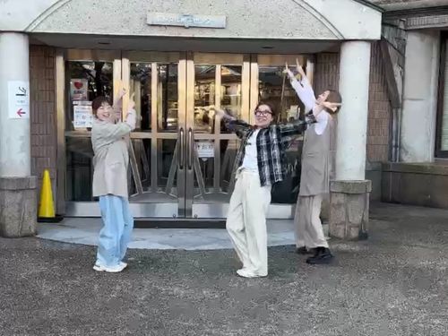 会場のヘリオスで下見中のメンバー