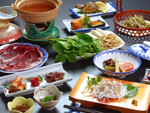 地域食材や季節の味覚を楽しめます