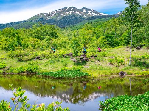 鏡のようなオソメ池と乗鞍岳。この絶景があなたの「日常」になる。