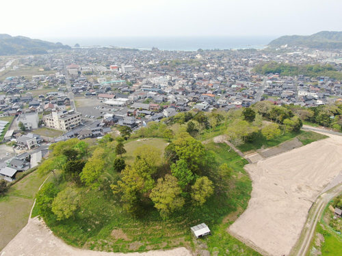 日本海を望める網野銚子山古墳