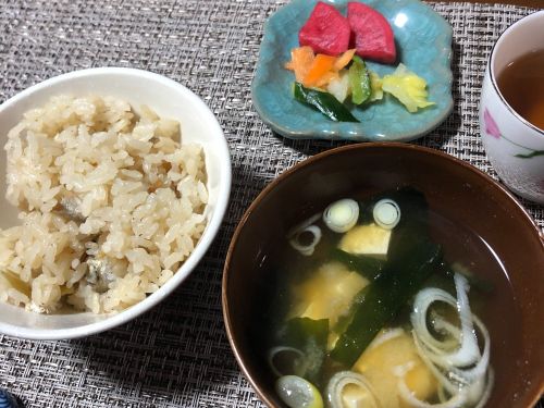 上田さんお手製の、山菜を使ったお食事