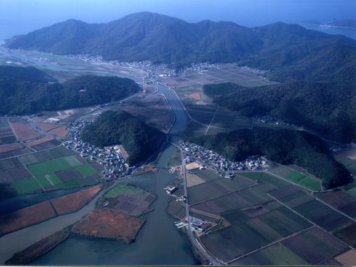 西の湖から長命寺川と琵琶湖（重要文化的景観選定地区）