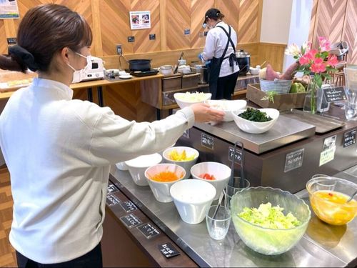 レストランで働くスタッフ