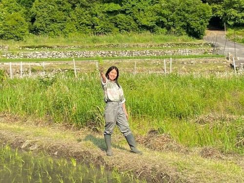 ①	土庄町地域おこし協力隊　今泉菜々