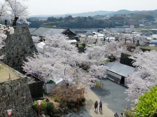 津山城