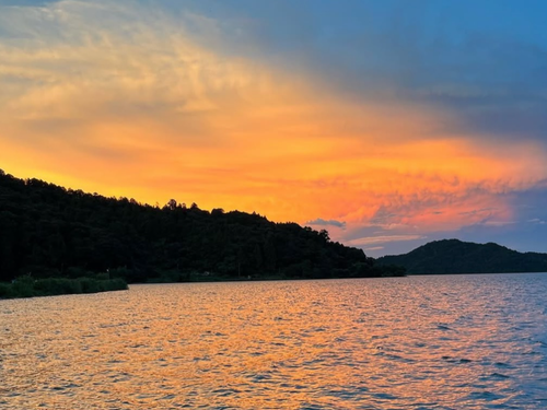 初めて沖島へ行ったときに出会った夕暮れの景色。