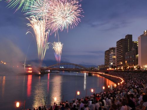 ぬまづ夏祭りの様子