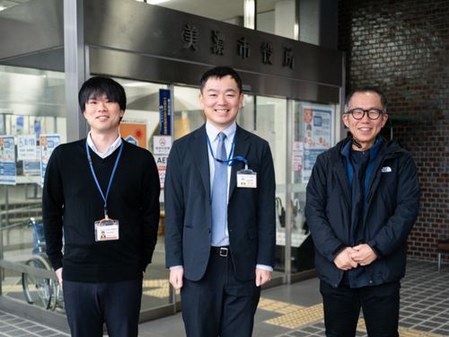 都市整備課　山田さん、梅田さん、NPO法人美濃のすまいづくり下田さん（左から）