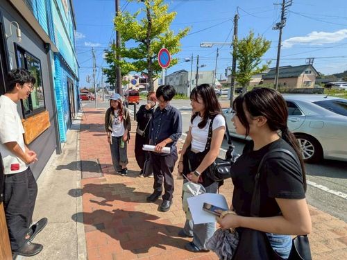 双葉駅前の既存の建物を活かしたお店がオープン。賑わいが戻ってきています