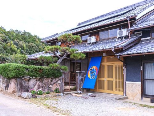 嘉依家（かよいや）さん外観