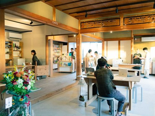 TAKASHIMA BASE内