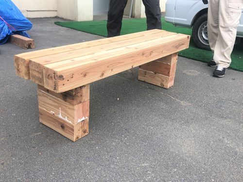 上田市都市計画課で活動している「ちょいまちプロジェクト上田」によるベンチ工作！