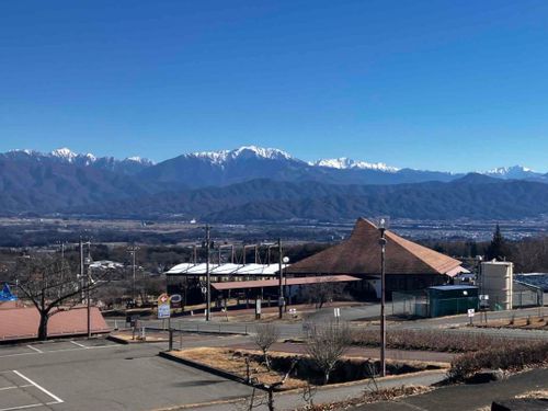 空も広くて、冠雪の南アルプスをのぞめます🏔