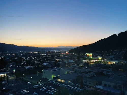市役所から見える諏訪湖