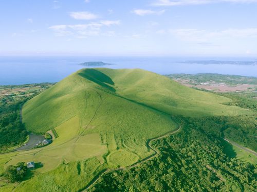 五島市のシンボルとなっている鬼岳