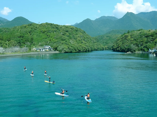 海と山に囲まれているから、自然を満喫できる環境です。