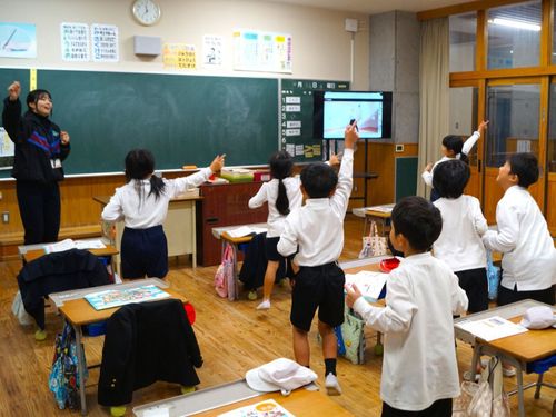 市内11か所の小学校では、それぞれ特色ある活動を行っています