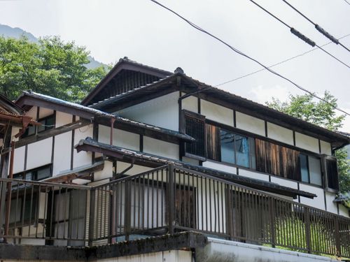 これからNishi-Iya Commonsとして改修工事を進めます。