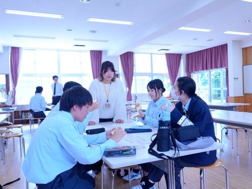 「総合的な探究の時間」授業風景