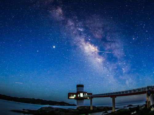 足摺岬の水平線と絶景！夜もこんなに星がきらめいています。