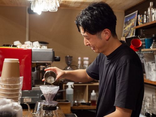 取材先例１）古い町家をリノベーションしたコーヒー店。
