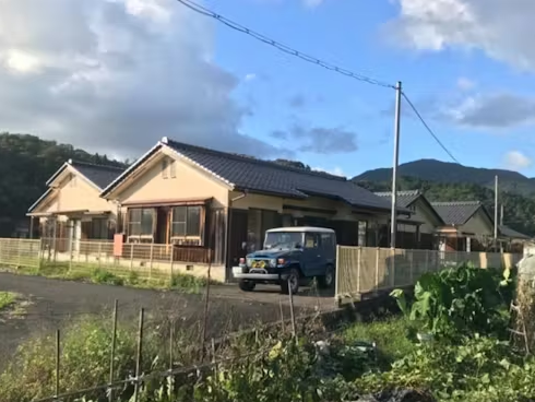 ５棟のカタマリが移住促進住宅