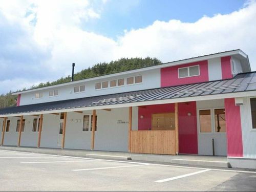 留学生が快適に安心して暮らすための寄宿舎で活動しています。