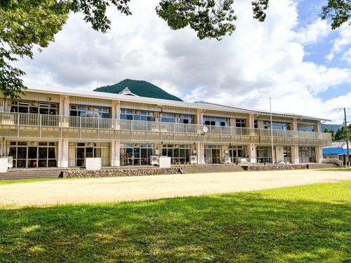 豊かな自然と人々の温もりが子どもたちを育む尾呂志学園🏫