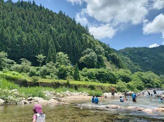 豊かな水をたたえる山間地域