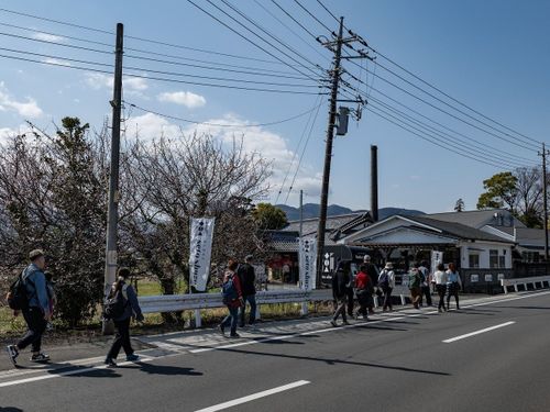 瀬戸屋敷のまわりを歩く