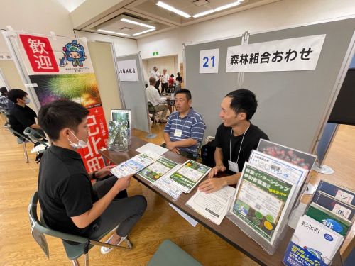 就業フェアでPR