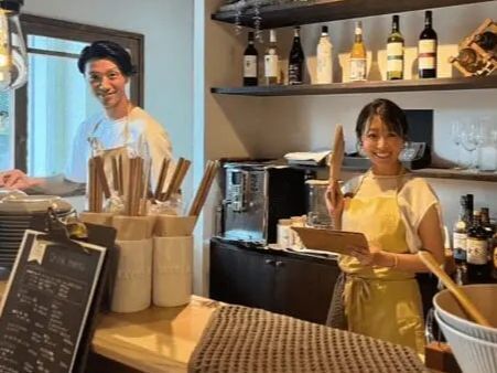 ▲「エメポテト」を切り盛りする田中さんご夫妻