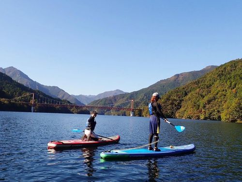四国の水瓶・早明浦ダムはダム湖を利用したSUP体験ができたり、バス釣りのメッカ