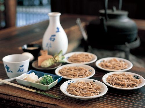 美しい出石焼で食べる皿そばは絶品です！