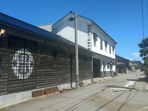 現在も多くの醤油蔵が軒を連ねる