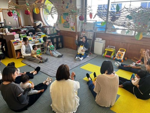 現役隊員が企画・運営する親子サークル「にこまるサークル」の様子