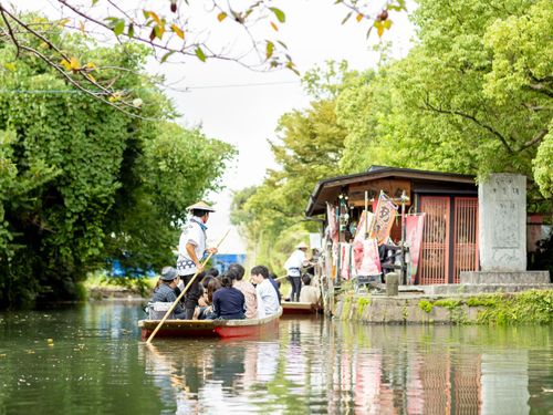福岡県柳川市の名物「川下り」