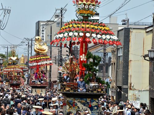 ユネスコ無形文化遺産にも指定されている「高岡御車山祭」