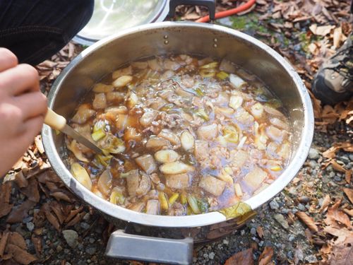 作業後の芋煮は身体に染み渡ります！