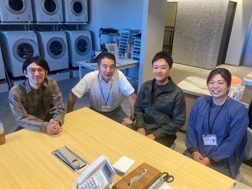 スタッフや協力隊とも連携し活動を行います。