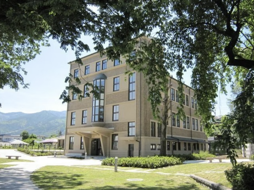 会場の伊那市創造館｜昭和初期の洋風建築は、伊那市指定有形文化財です
