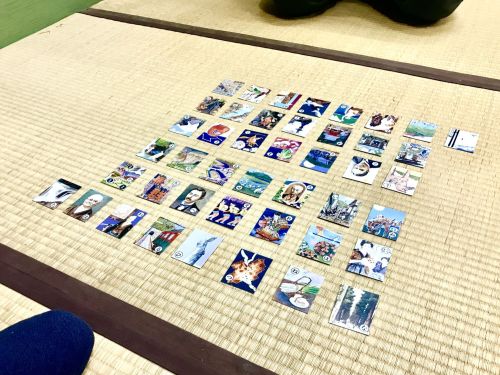 会場は畳エリアとテーブル（邪道だけど）２卓を用意！
