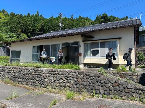 空き家見学の様子①