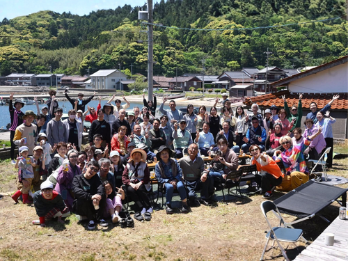 地区のみなさんと春恒例の収穫祭BBQ